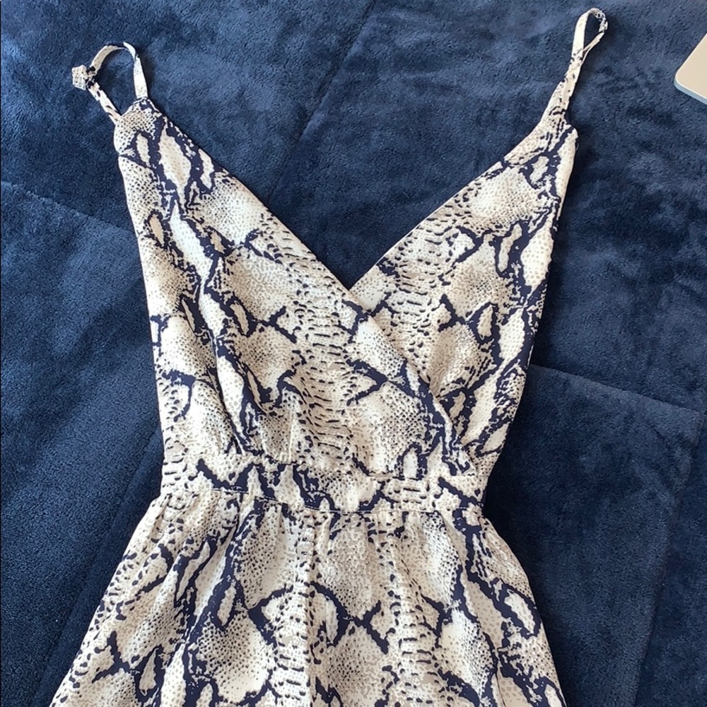 Women’s Tobi snakeskin print romper, size medium